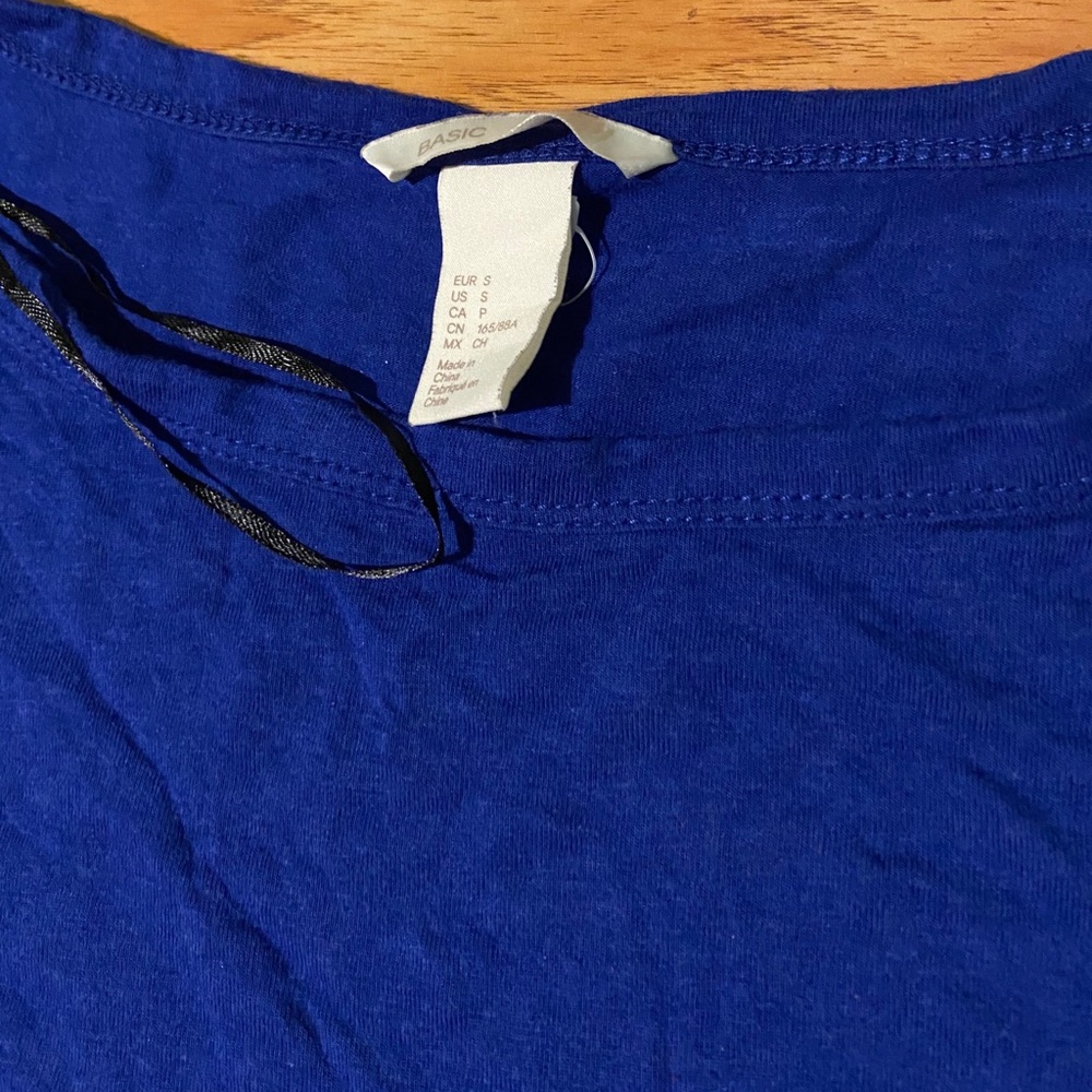 Crop top - Picture 2 of 2